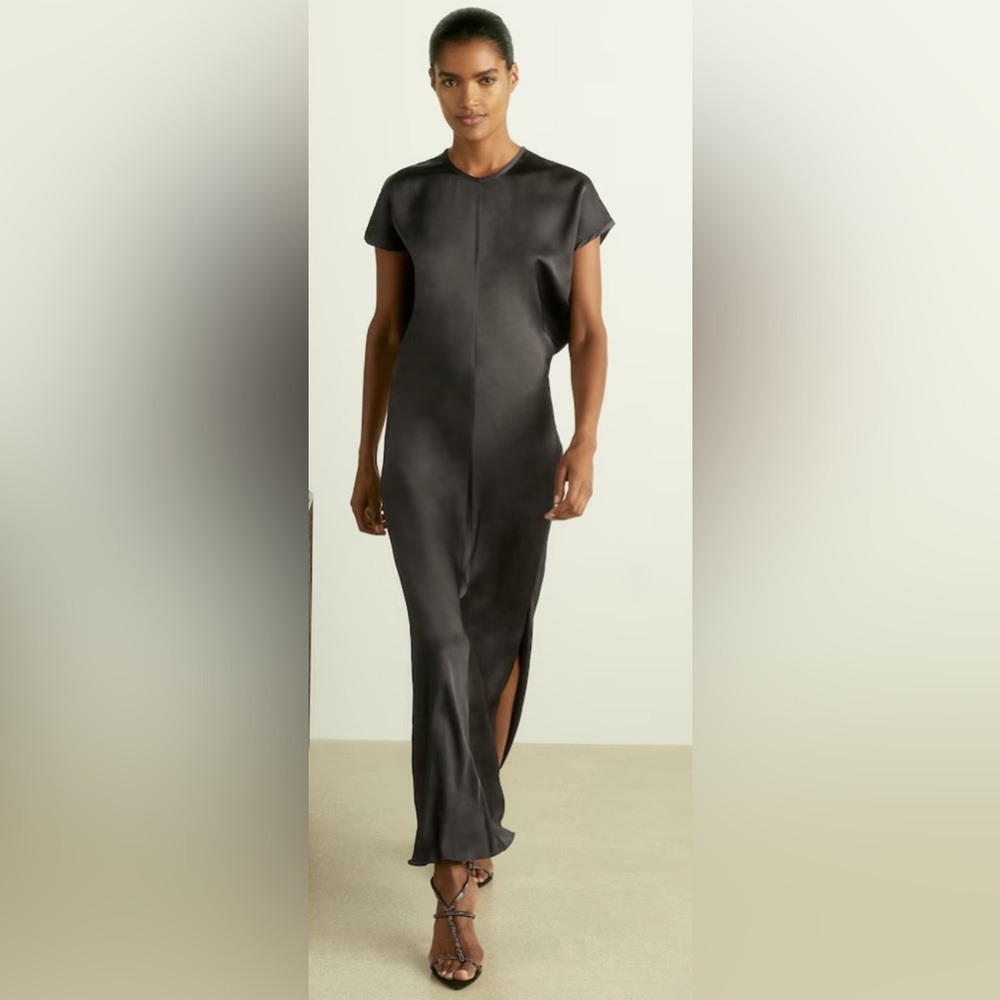 Reiss KORA
SATIN SHORT-SLEEVE MIDI DRESS IN CHARCOAL